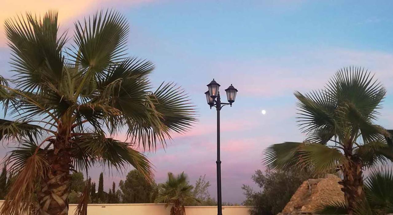 Villa Capricho De Luna Caparacena Bagian luar foto